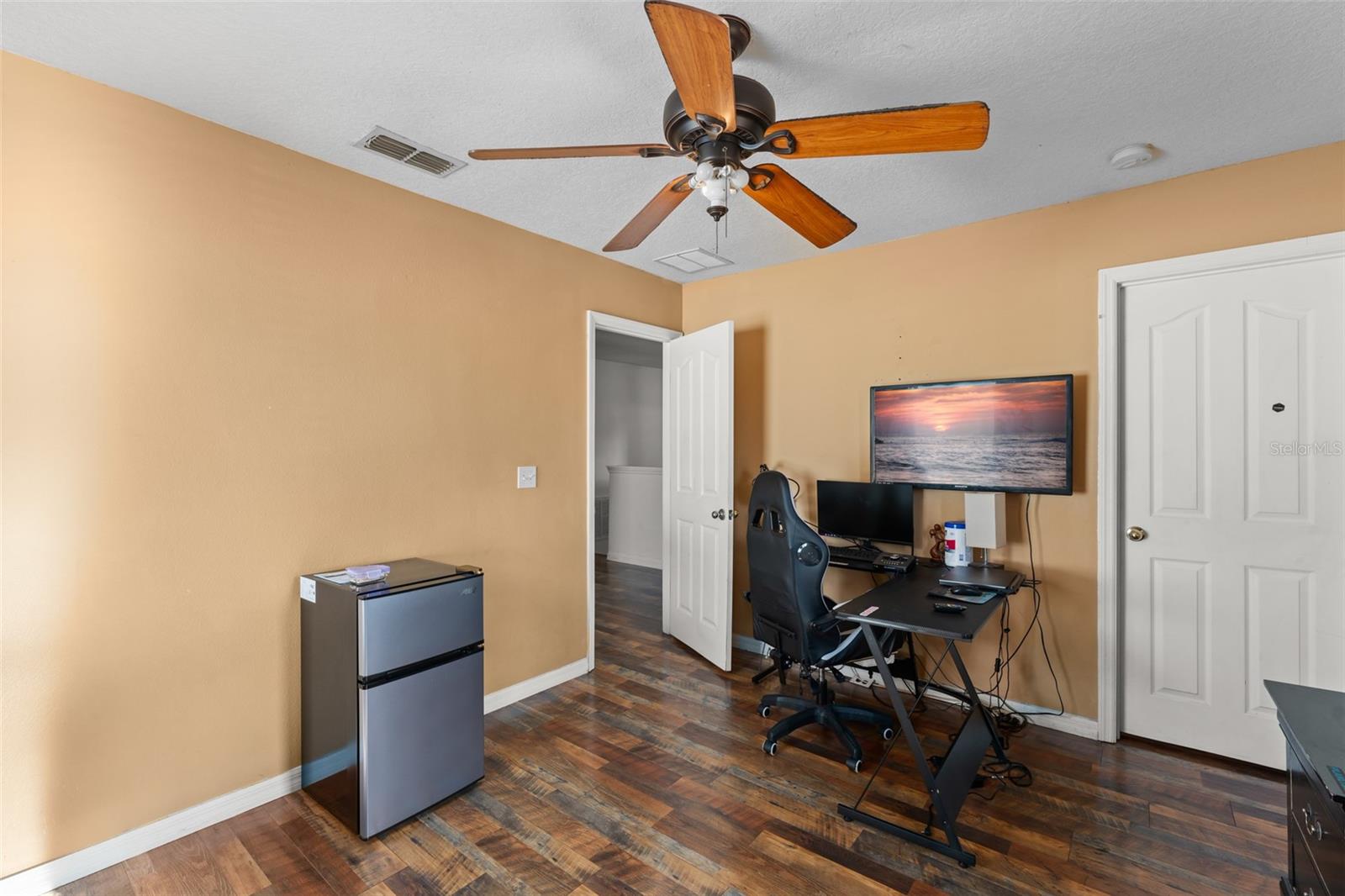 SUNRISE LAKES PH III - Residential