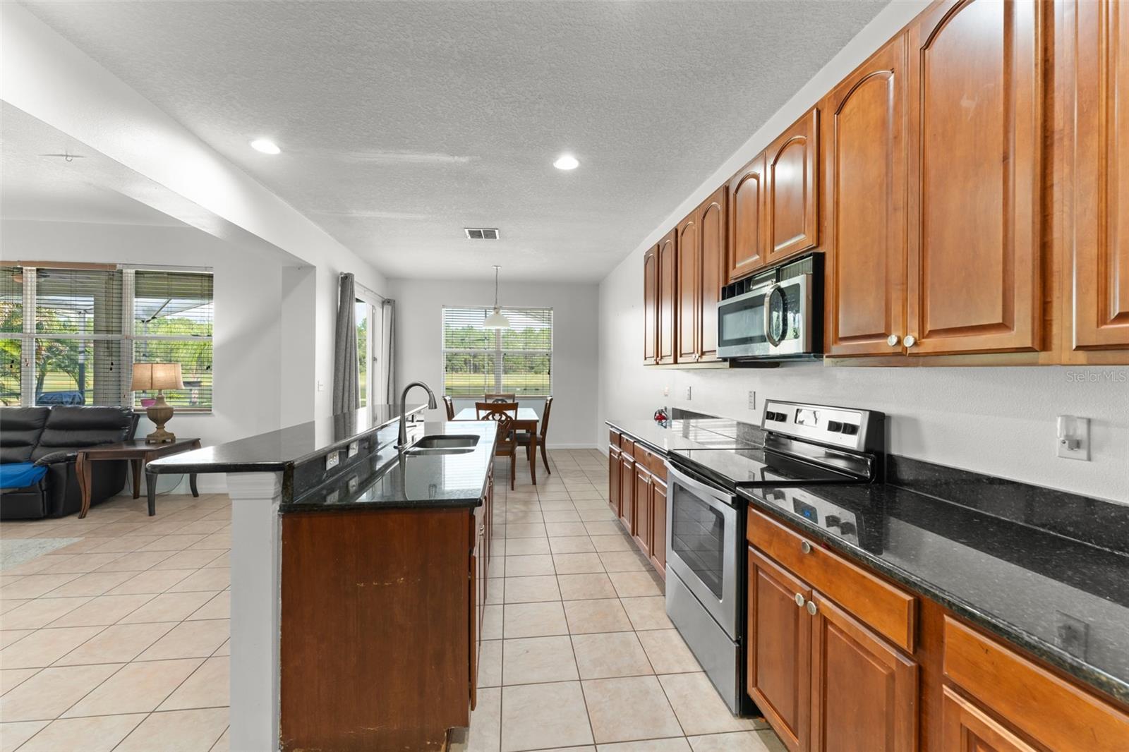 SUNRISE LAKES PH III - Residential