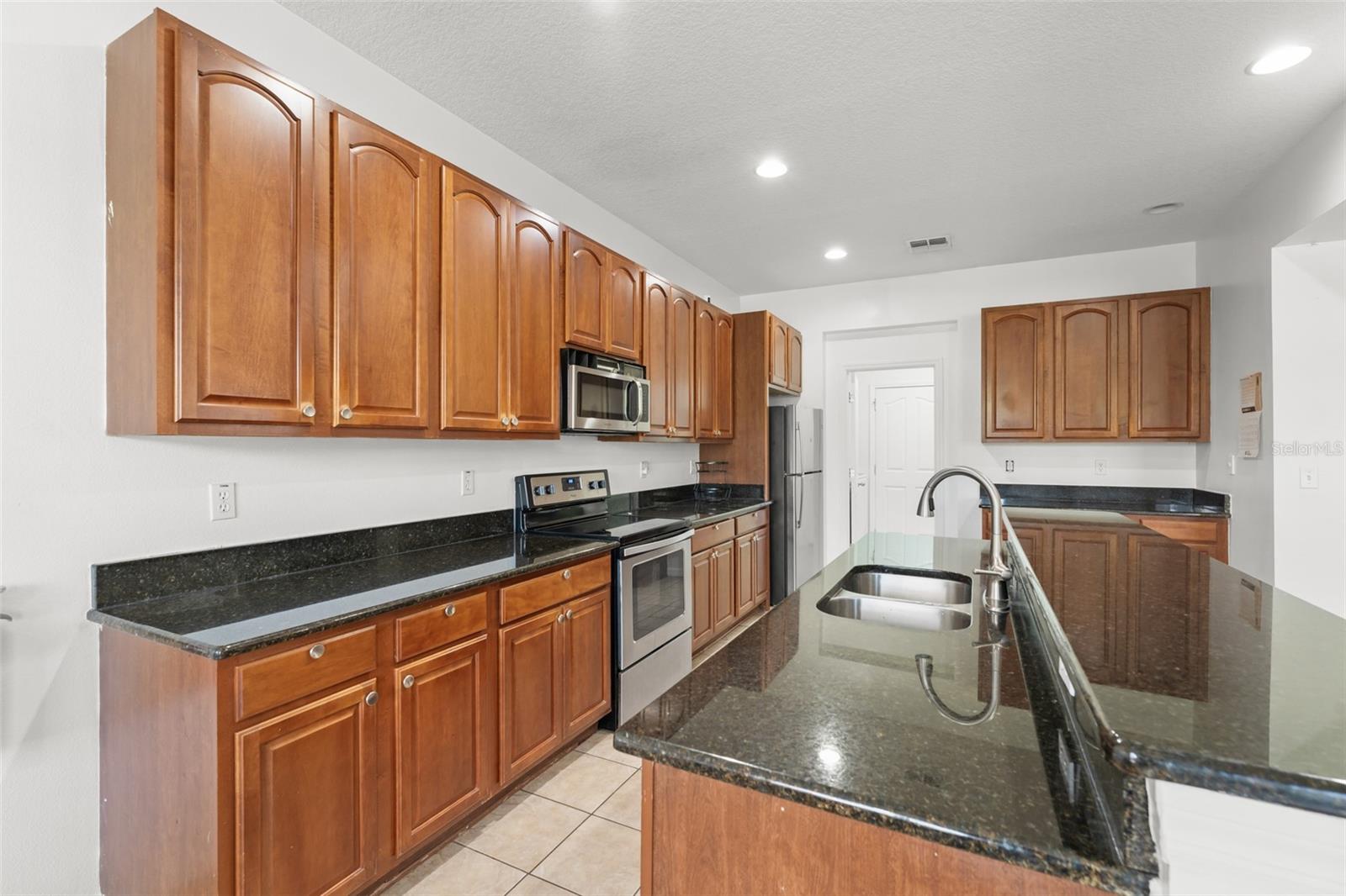 SUNRISE LAKES PH III - Residential