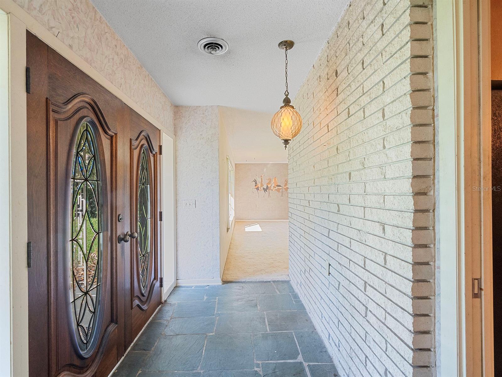 2813 TIMBERLAKE DRIVE