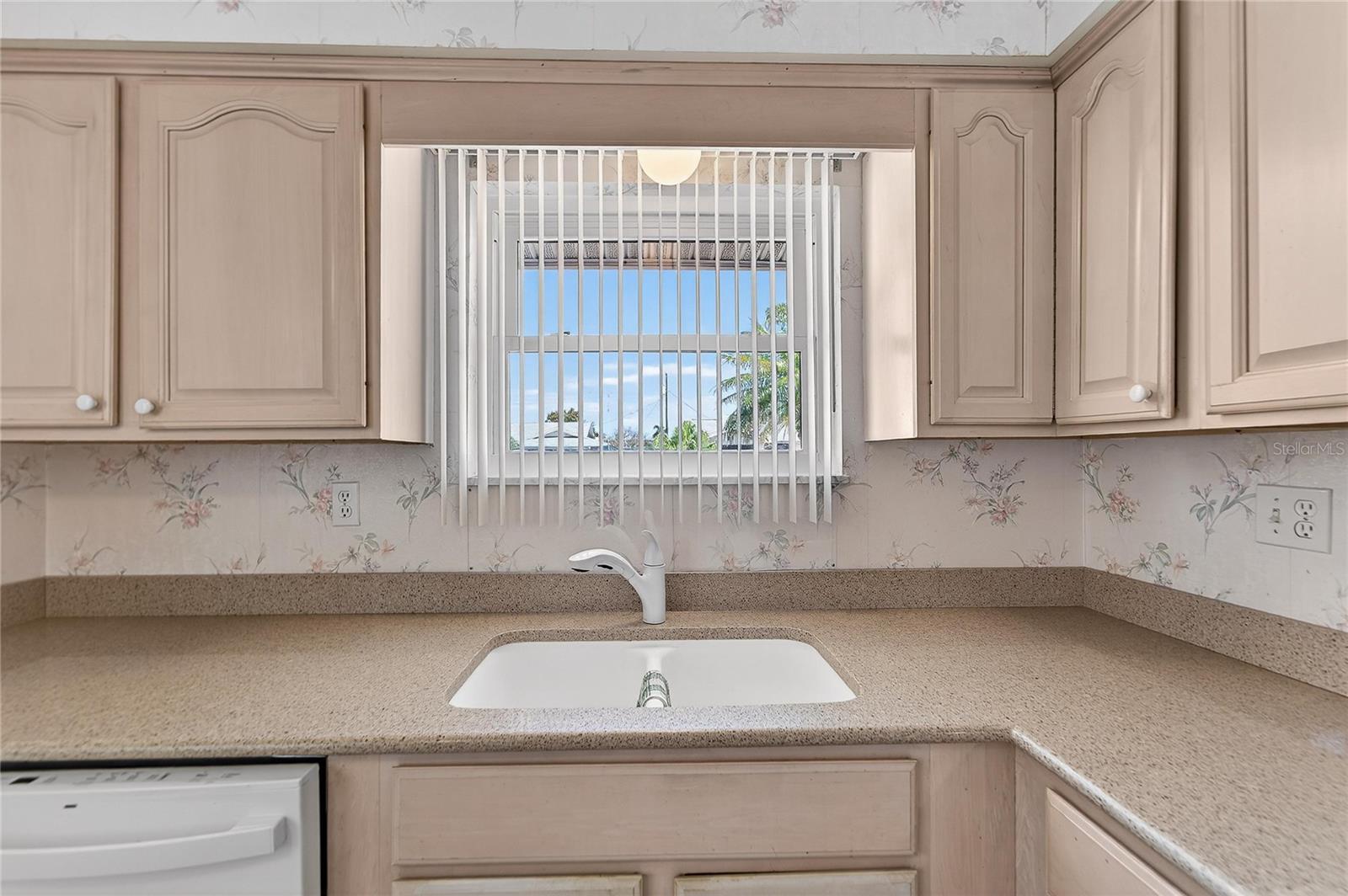 DEL WEBBS SUN CITY FLORIDA UN - Residential