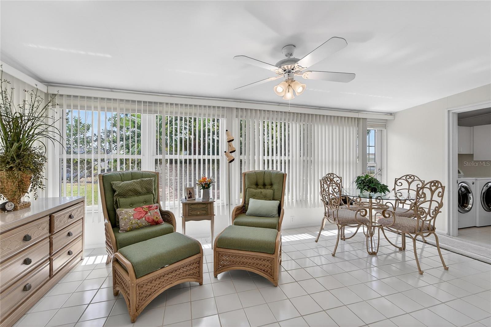 DEL WEBBS SUN CITY FLORIDA UN - Residential