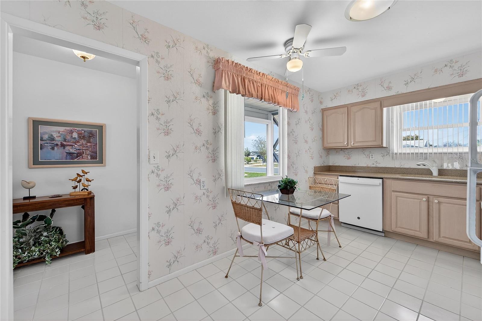 DEL WEBBS SUN CITY FLORIDA UN - Residential