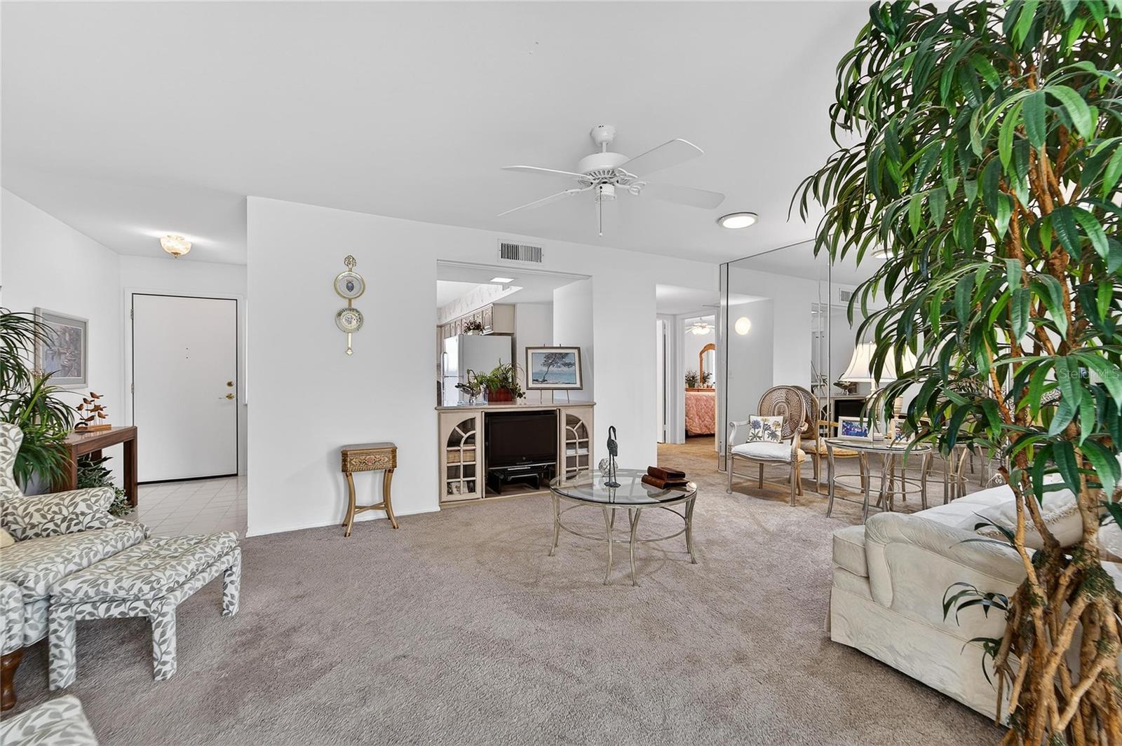 DEL WEBBS SUN CITY FLORIDA UN - Residential