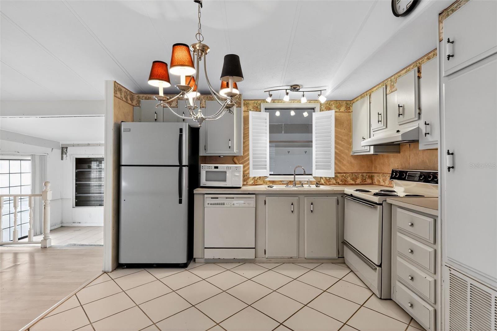 THREE LAKES MHP - Residential