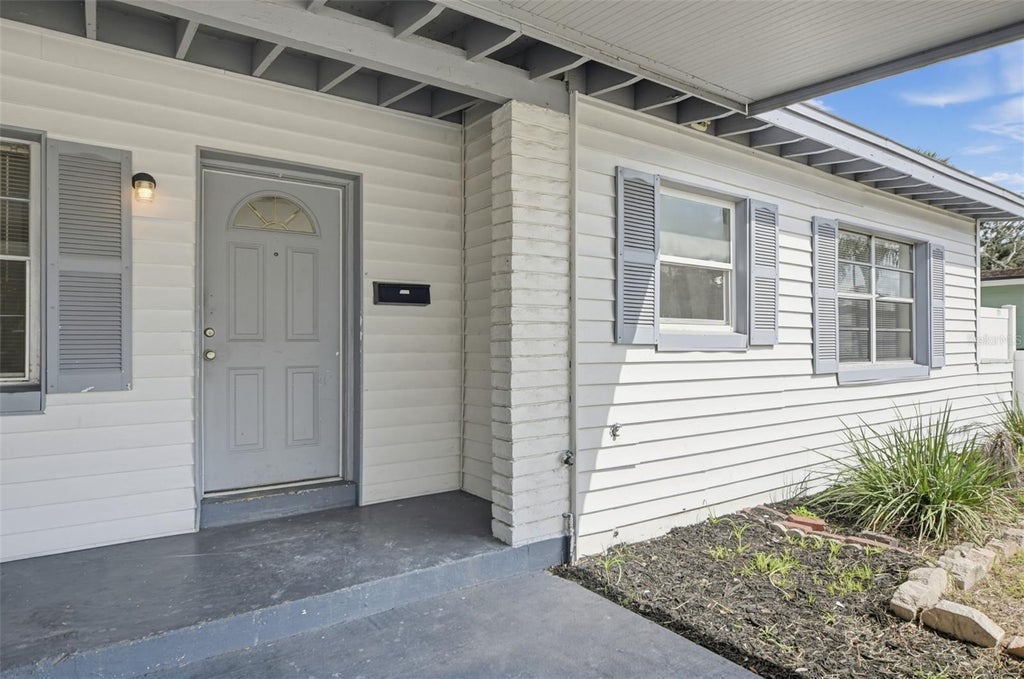 Photo of 1225 Saint James Road, Orlando, FL 32808 (MLS # O6446968)