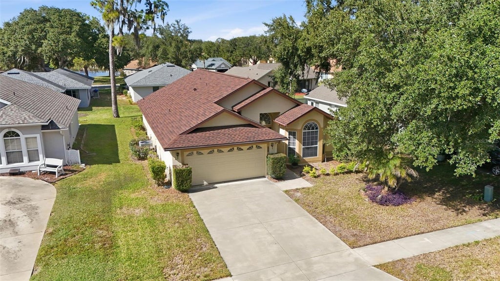 Photo of 941 Vindale Road, Tavares, FL 32778 (MLS # G5119468)