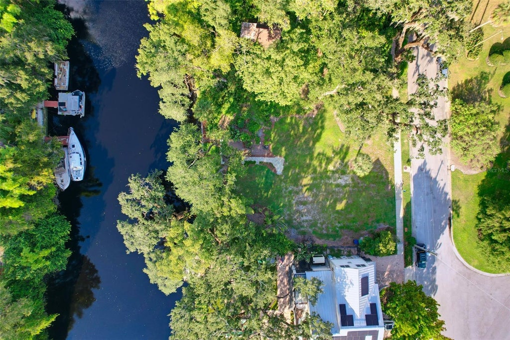Photo of 1214 E Park Cir, Tampa, FL 33604 (MLS # TB8551751)