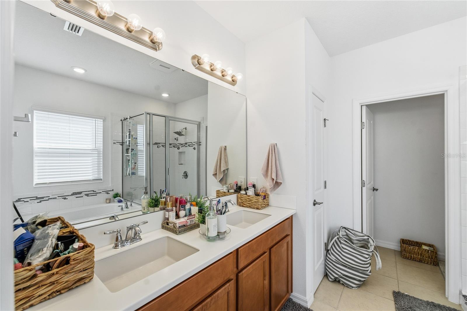 CRESTVIEW - Residential