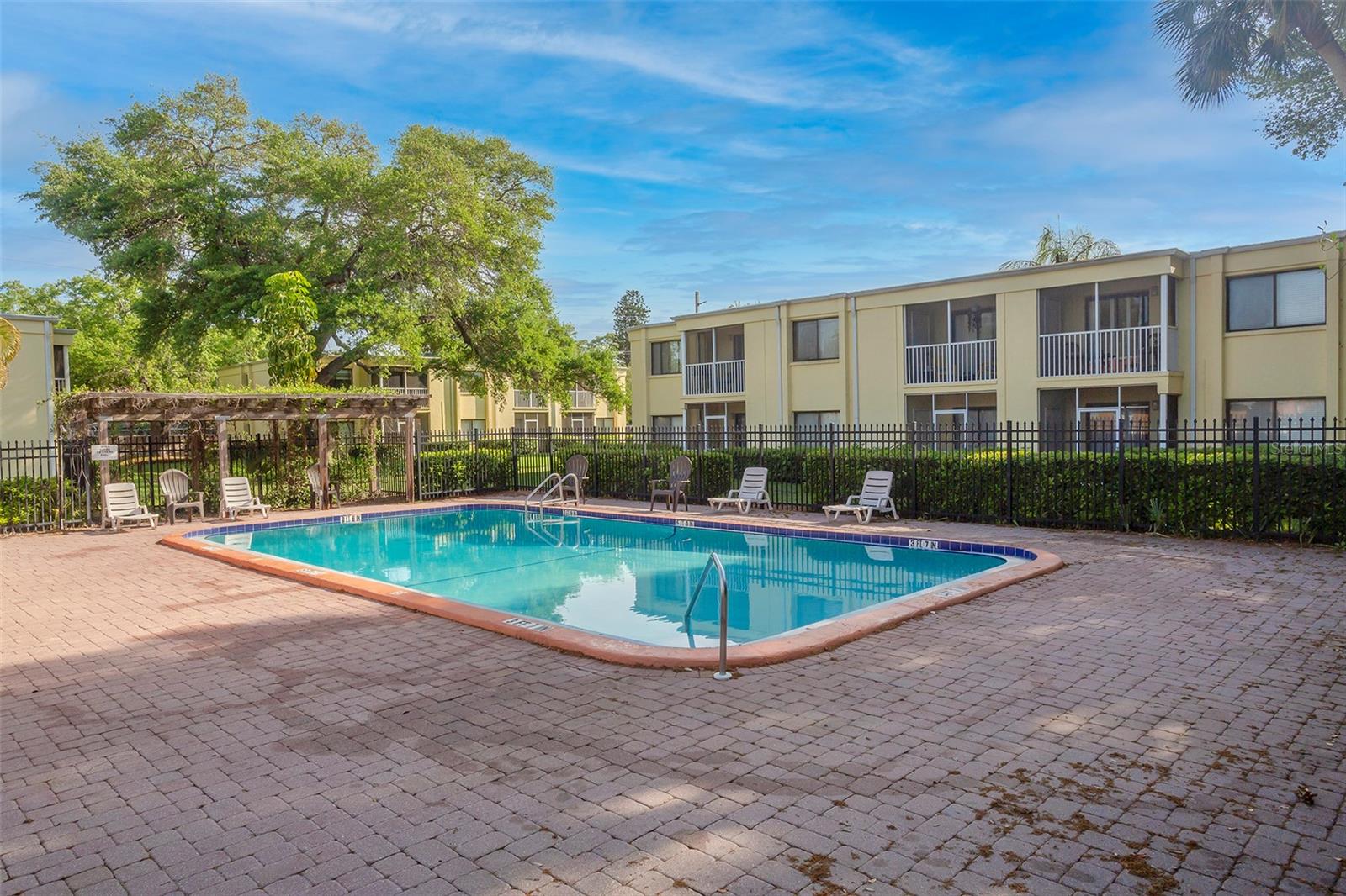 GARDEN WALK PH 1 - Residential