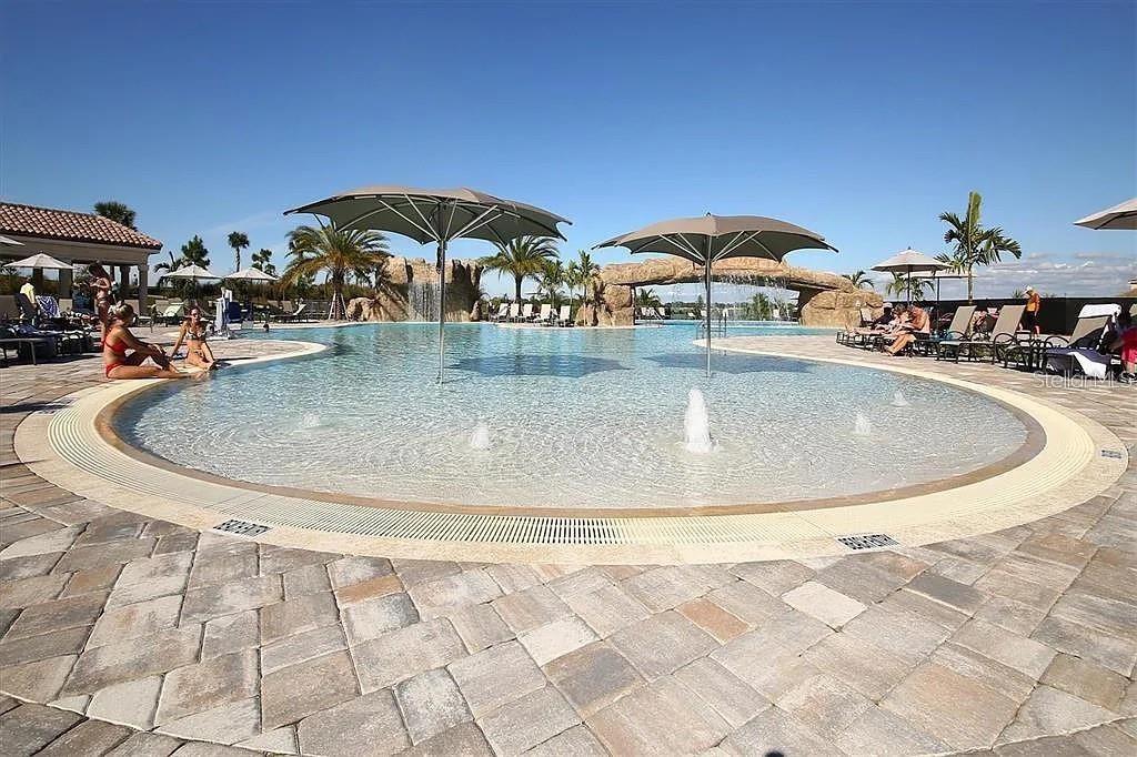 COACH HOMES I AT LWN PH 11 - Residential Lease