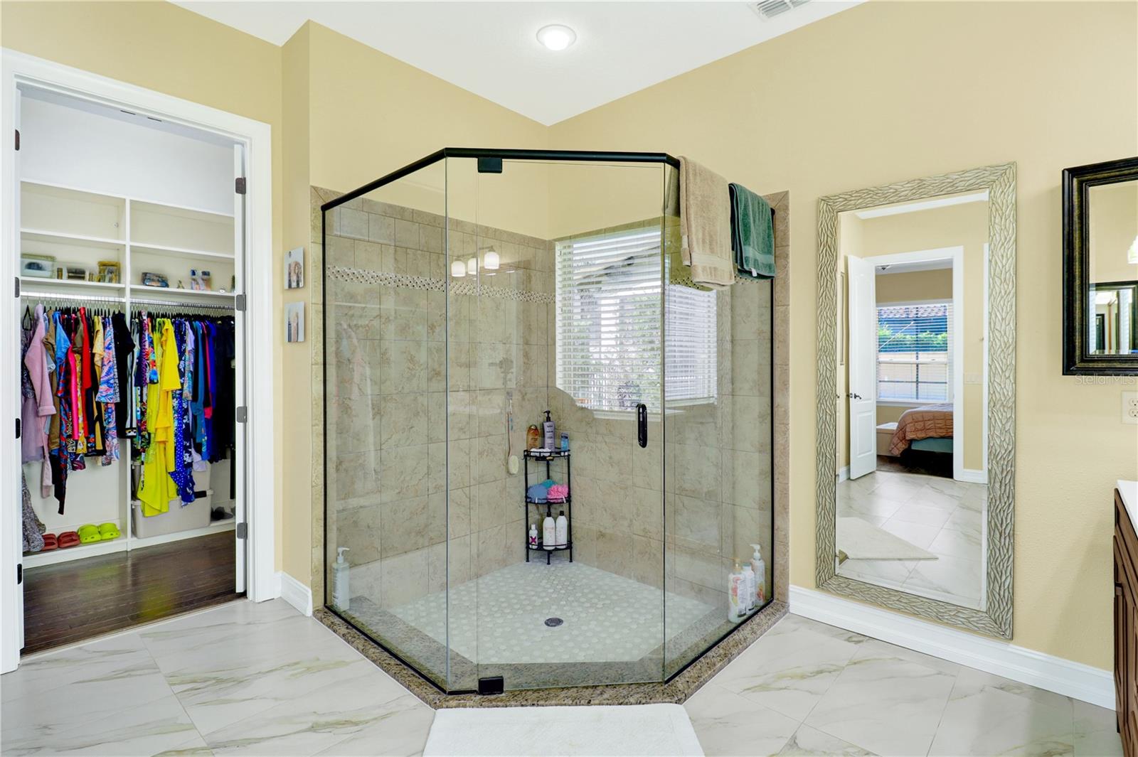 CASA DEL LAGO-REPLAT - Residential Lease