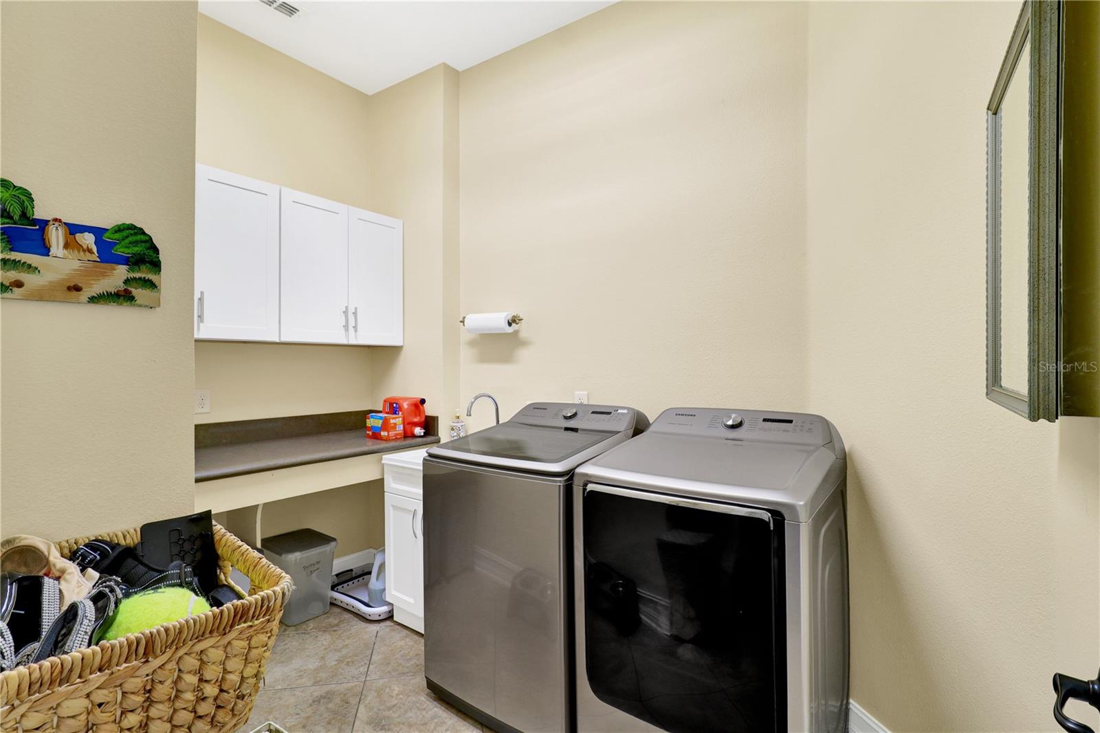 CASA DEL LAGO-REPLAT - Residential Lease