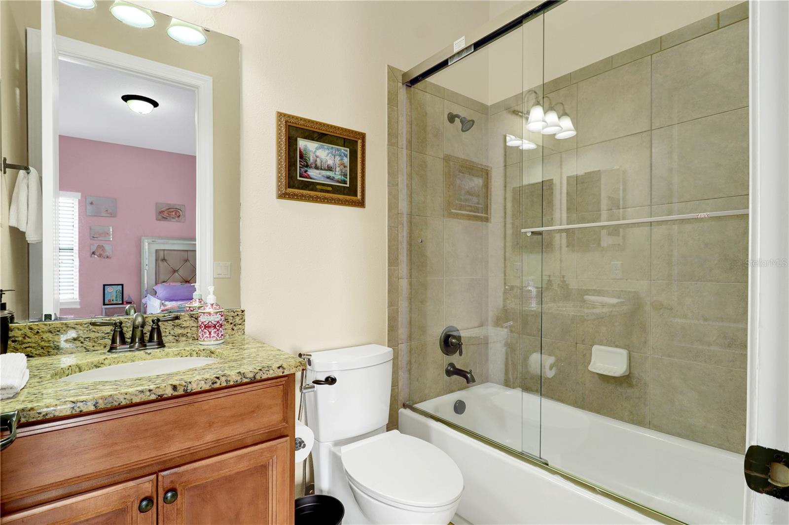 CASA DEL LAGO-REPLAT - Residential Lease