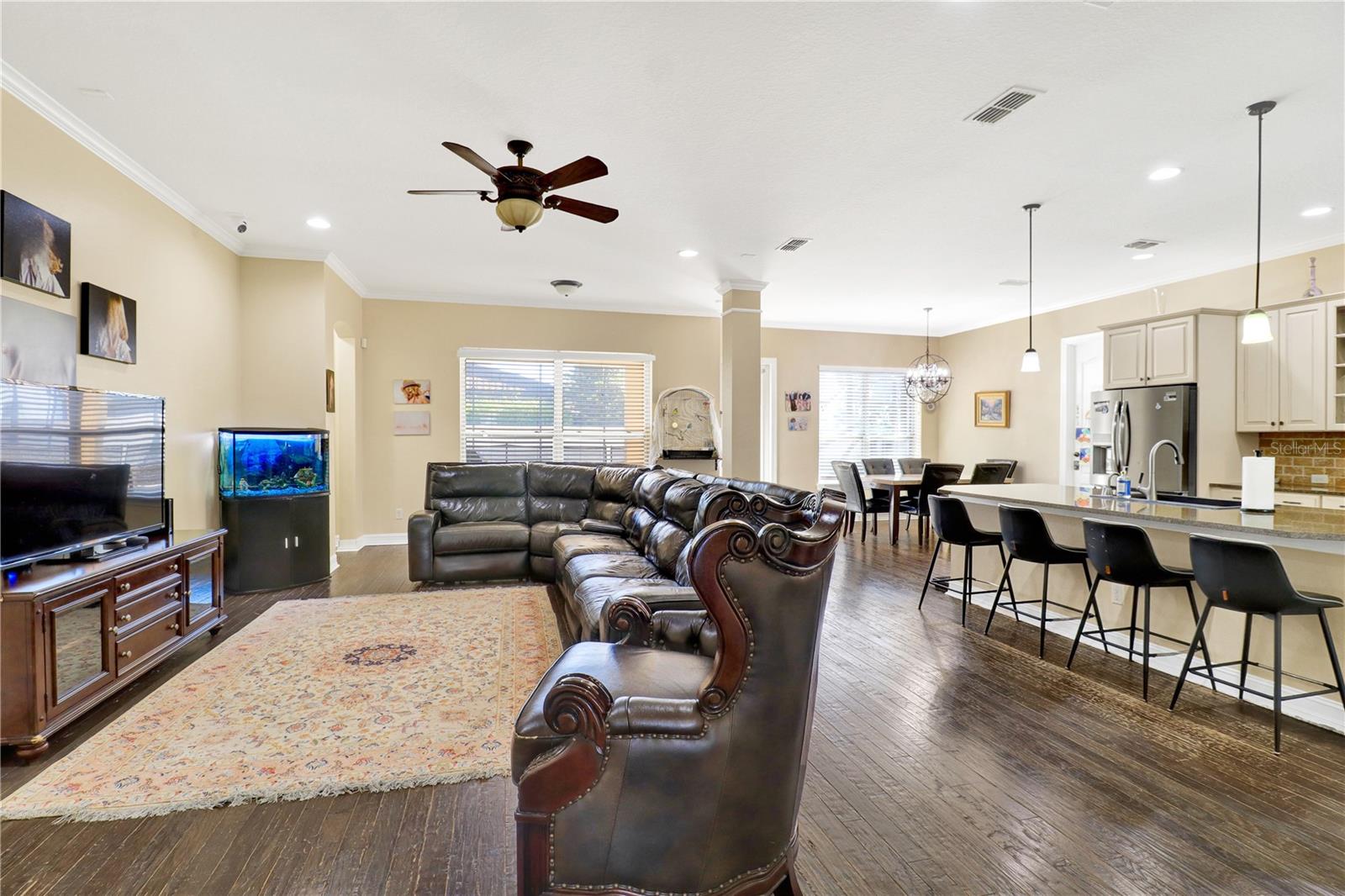 CASA DEL LAGO-REPLAT - Residential Lease