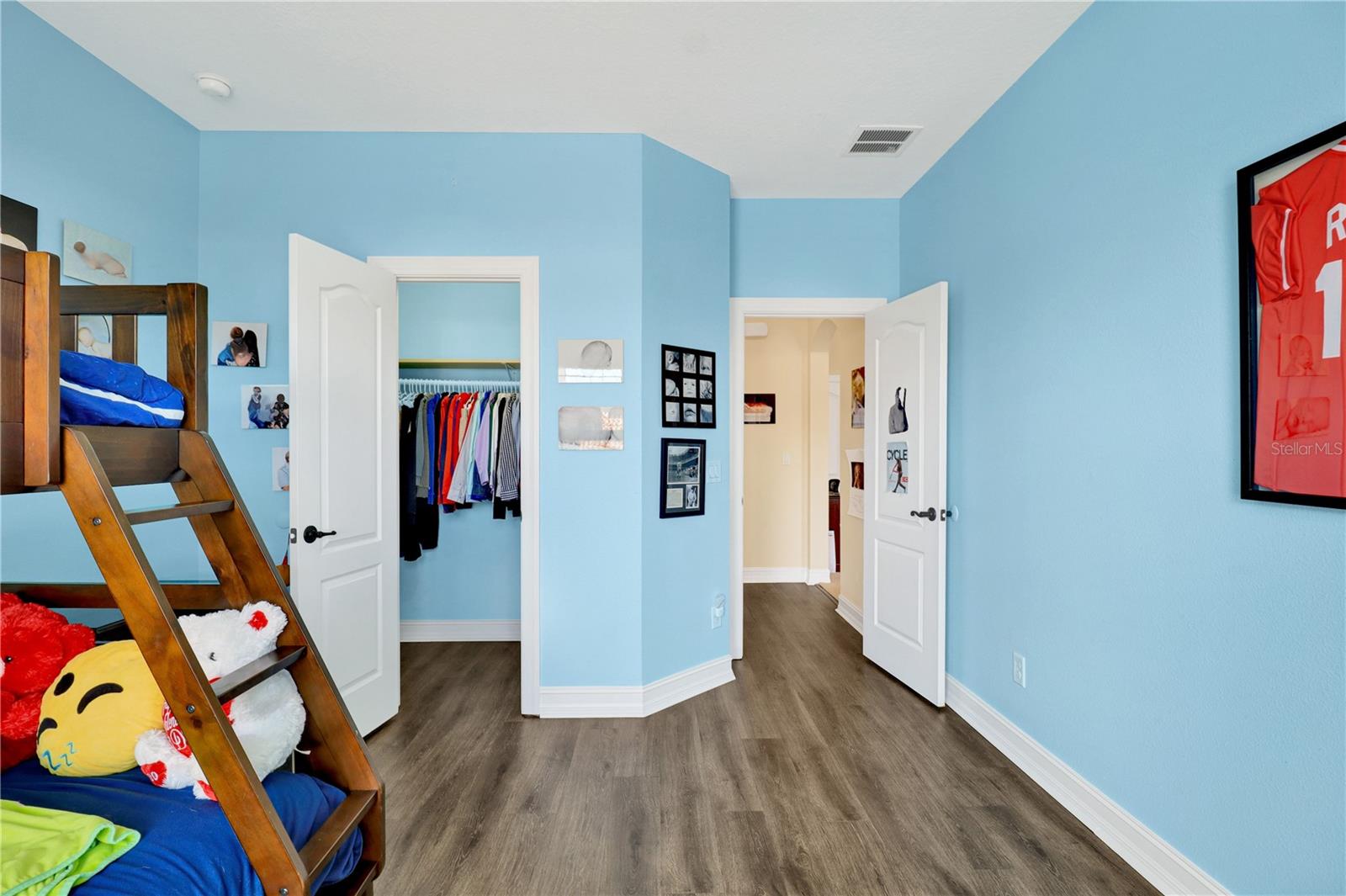 CASA DEL LAGO-REPLAT - Residential Lease