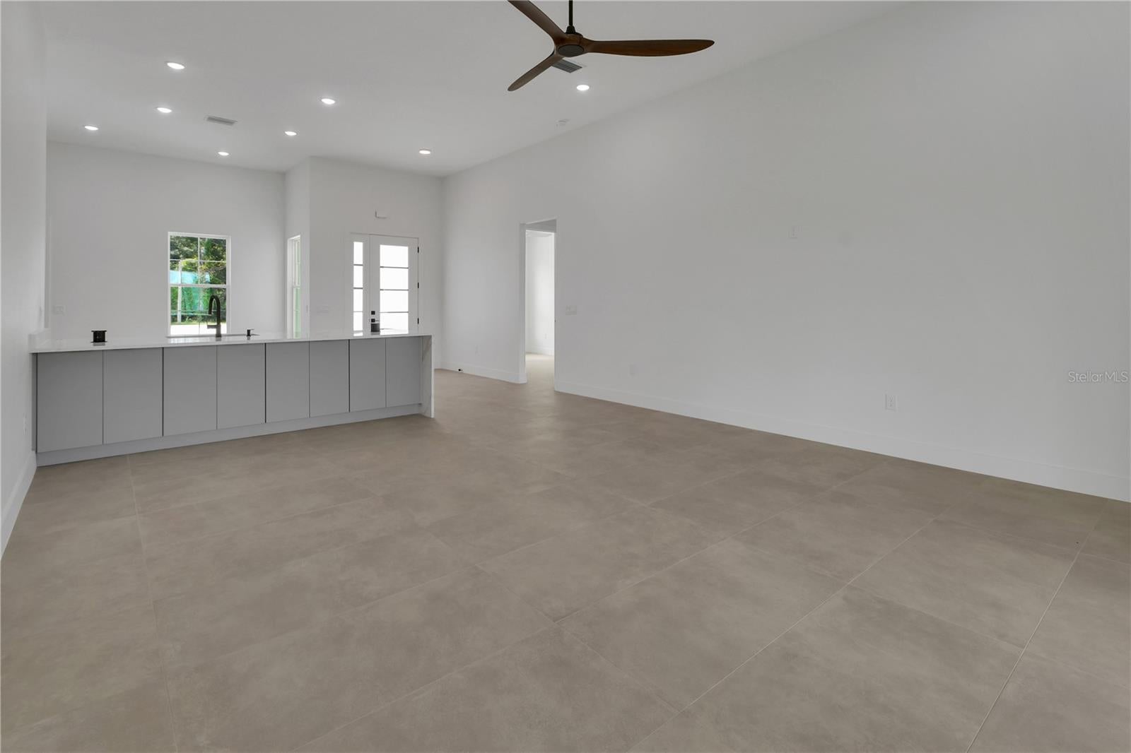 2770 MCKENZIE ROAD W