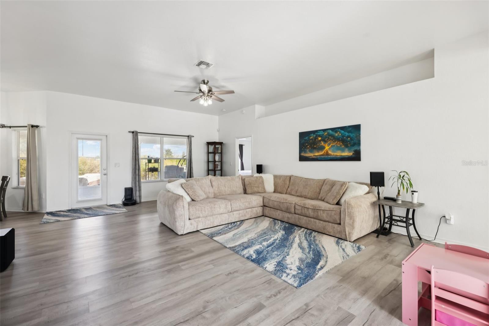 MEADOW GLENN UN 05 - Residential