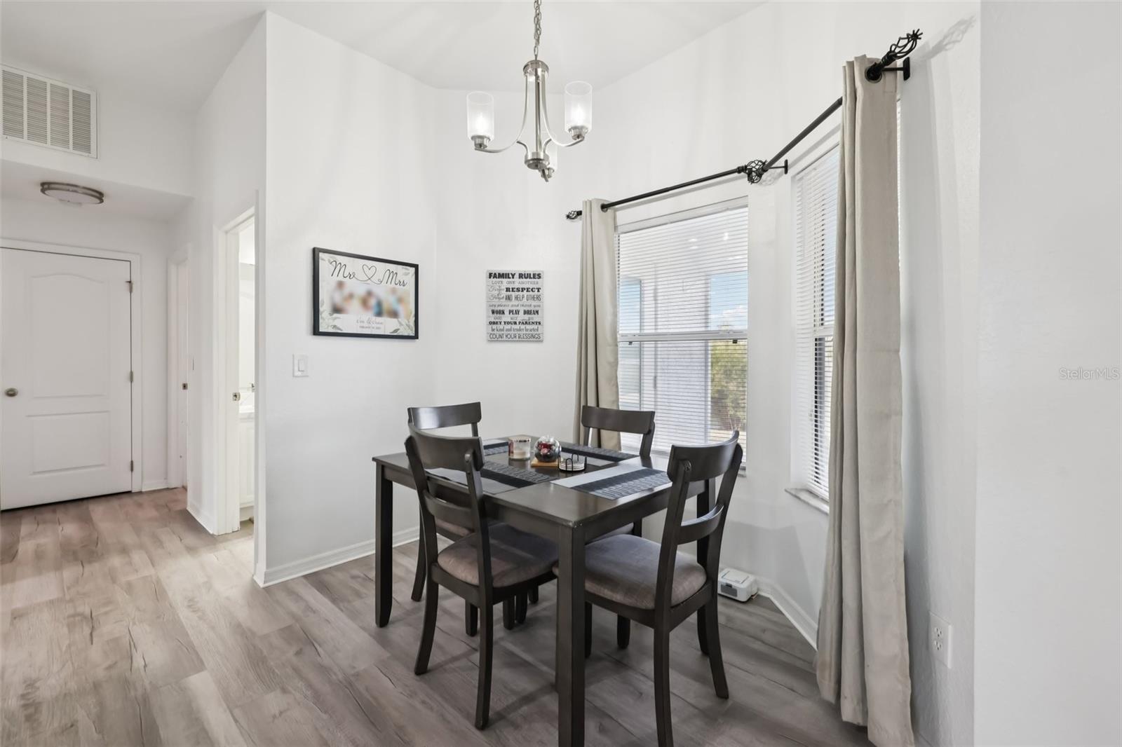 MEADOW GLENN UN 05 - Residential