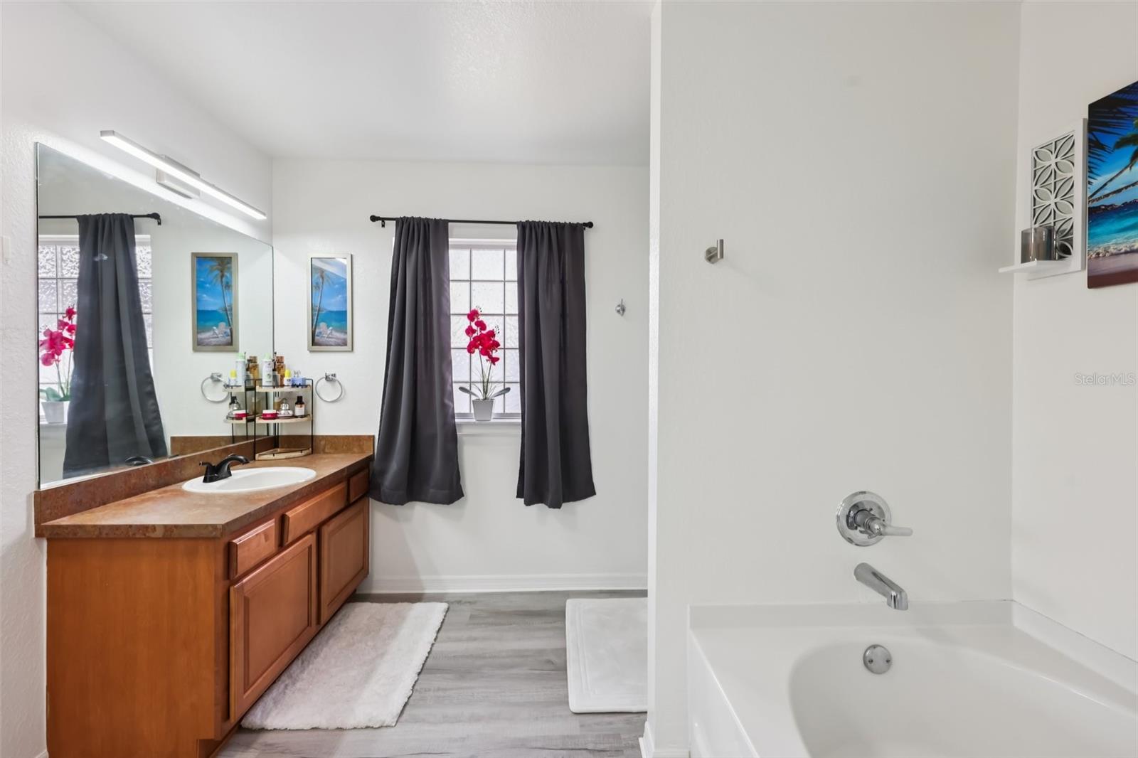 MEADOW GLENN UN 05 - Residential