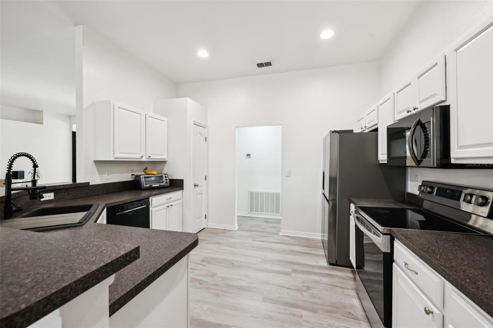 MEADOW GLENN UN 05 - Residential