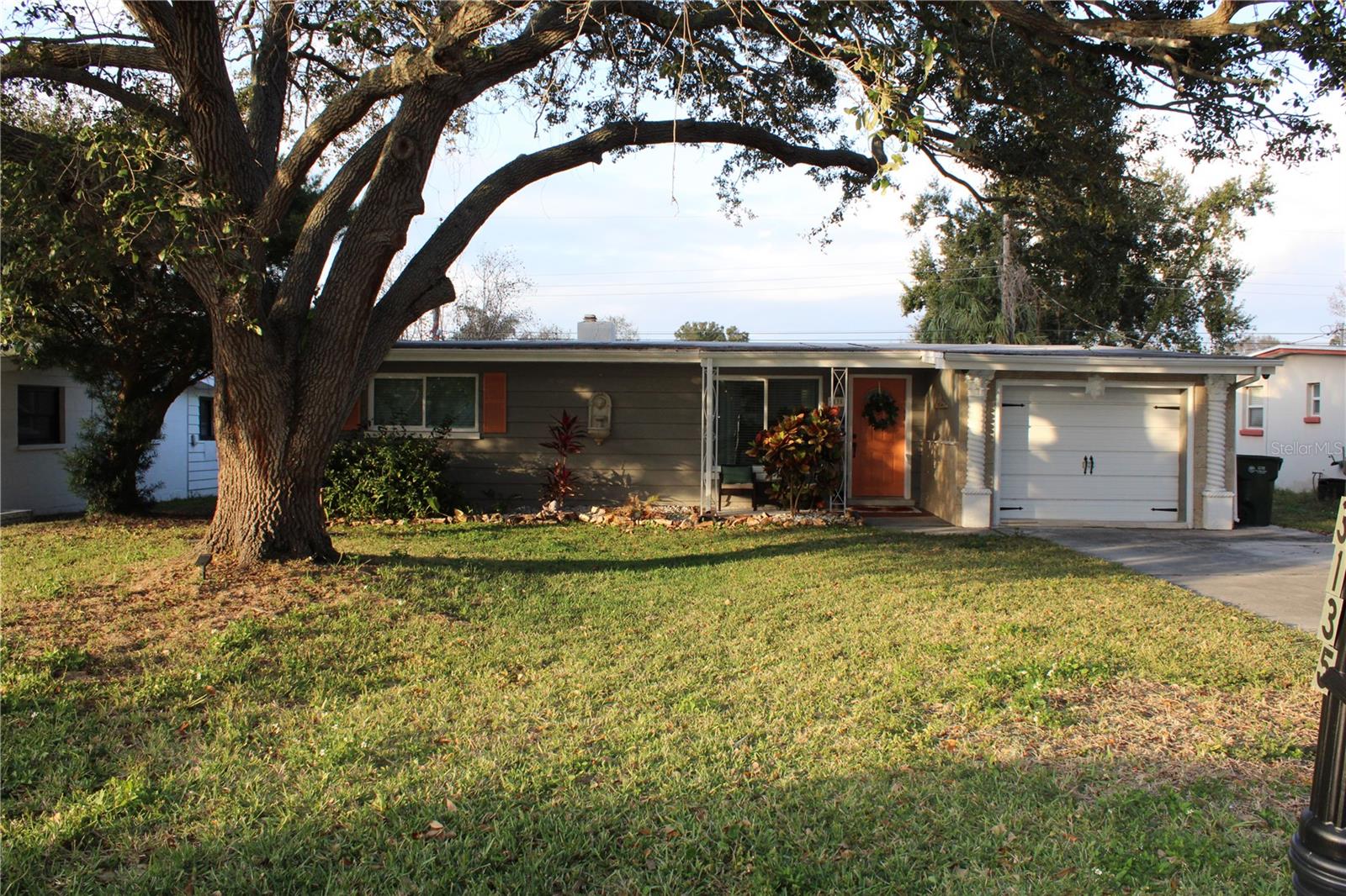 INDIAN ROCKS VILLAGE - Residential