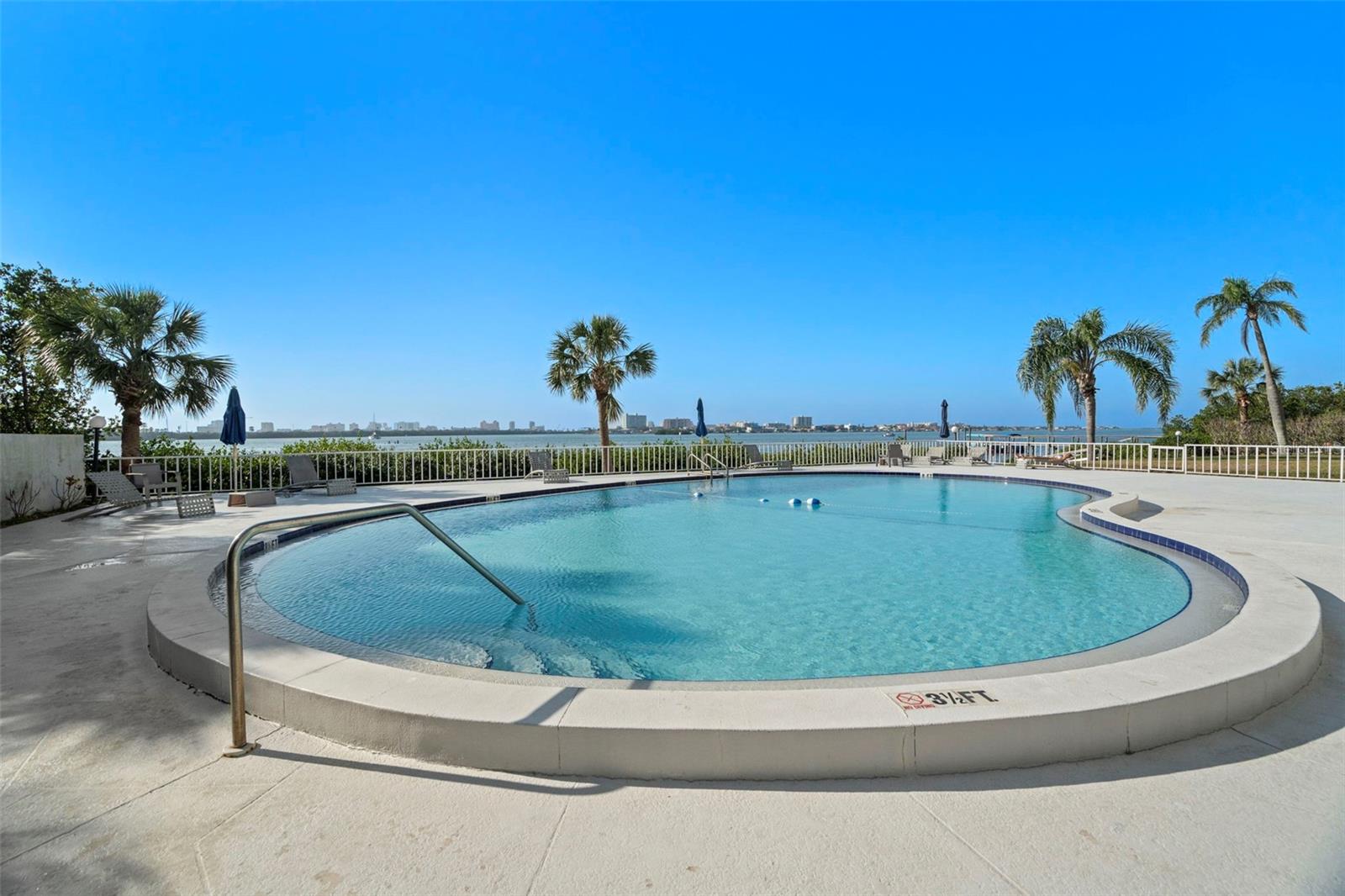 HARBOR BLUFFS WATERFRONT CONDO - Residential
