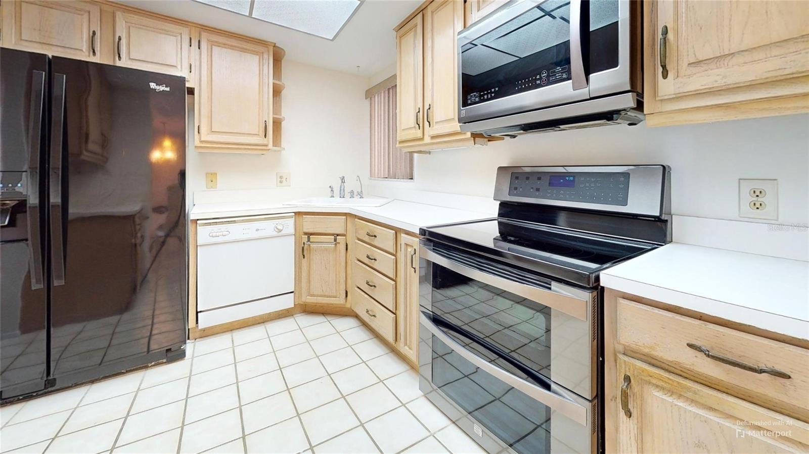 HARBOR BLUFFS WATERFRONT CONDO - Residential