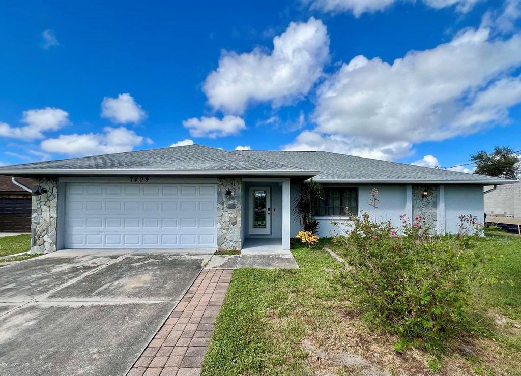 Photo of 7409 Teaberry Street, Englewood, FL 34224 (MLS # N6140928)