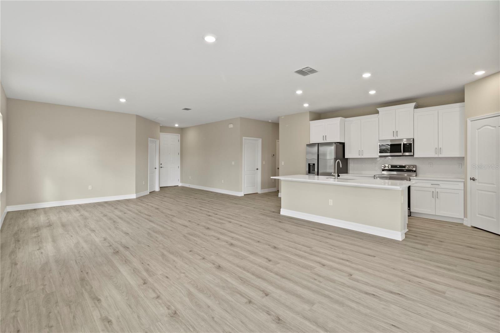LEESBURG ARBORS LAKE HARRIS - Residential
