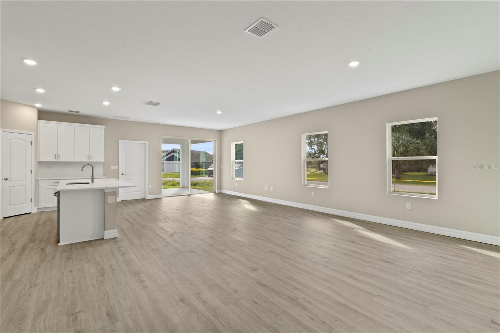 LEESBURG ARBORS LAKE HARRIS - Residential