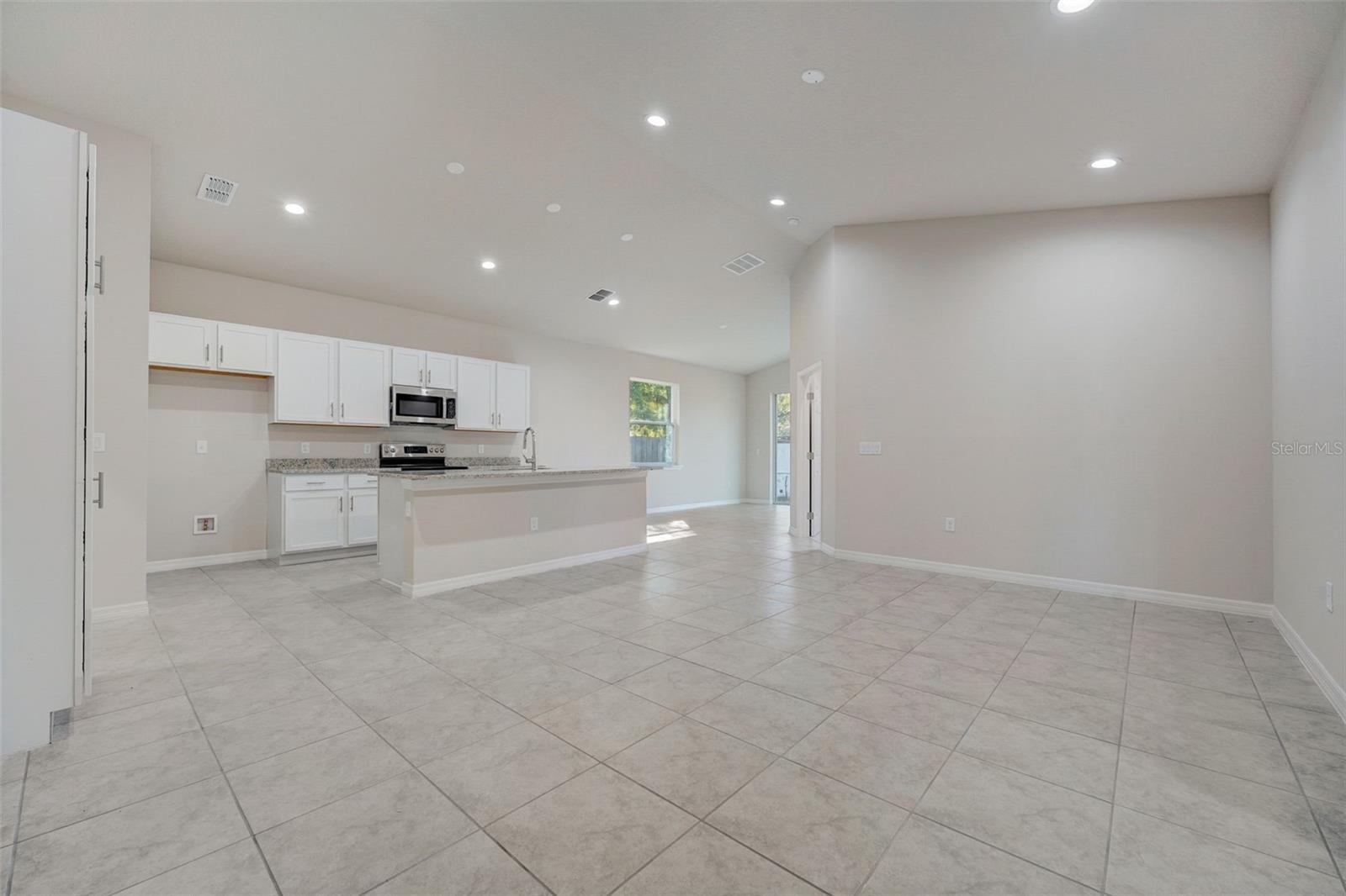 WHISPERING HILLS - Residential