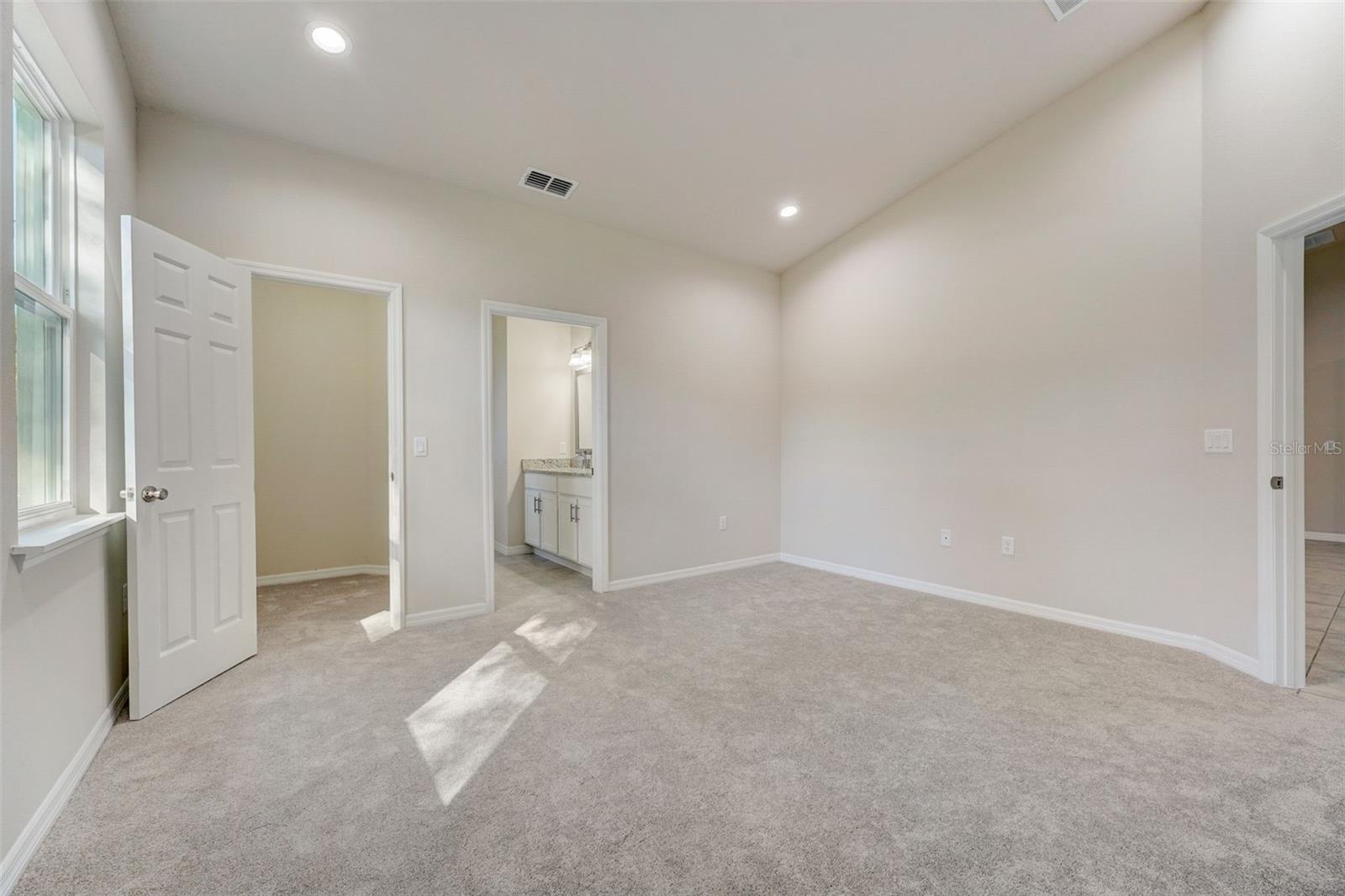 WHISPERING HILLS - Residential