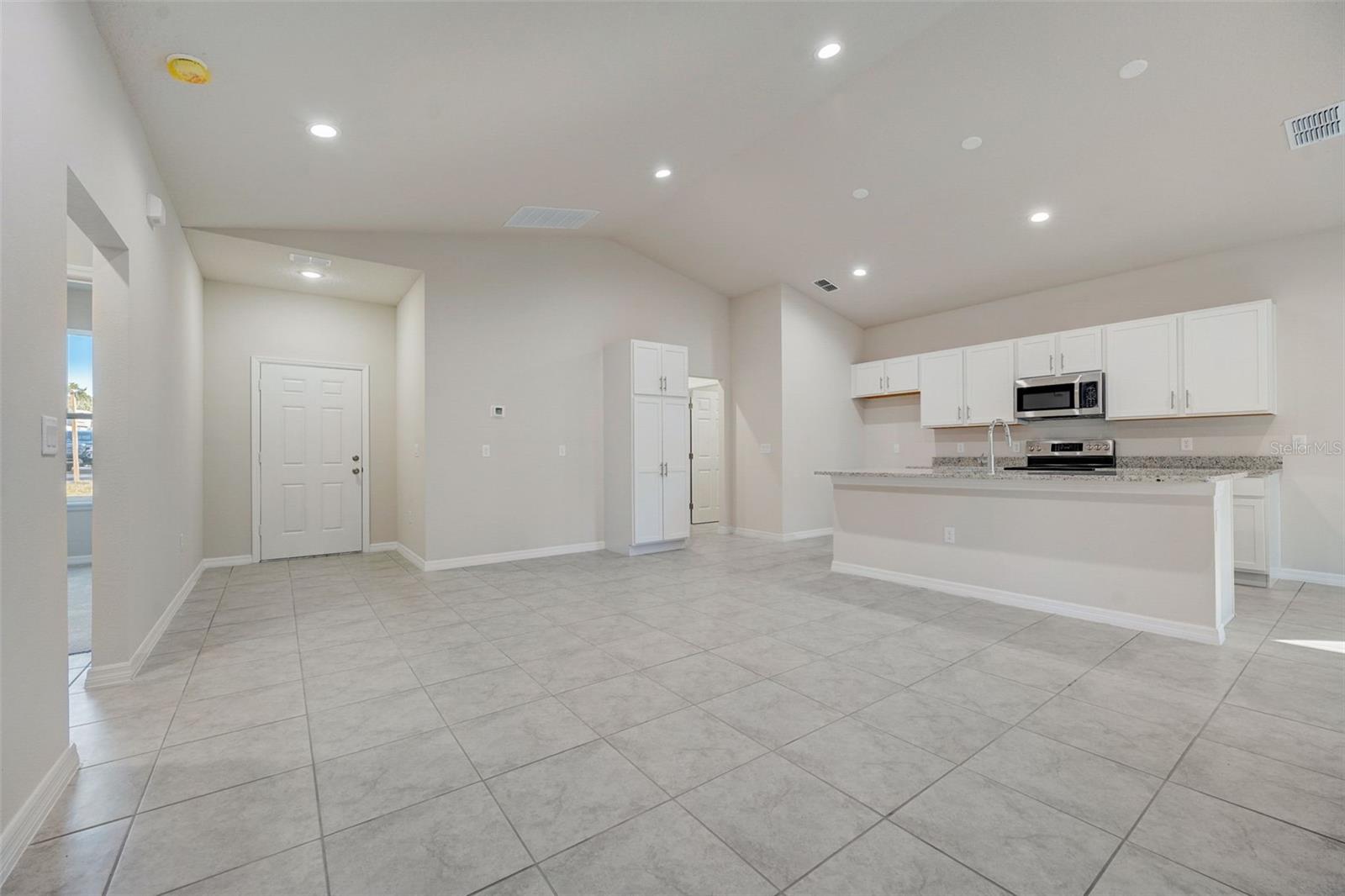 WHISPERING HILLS - Residential