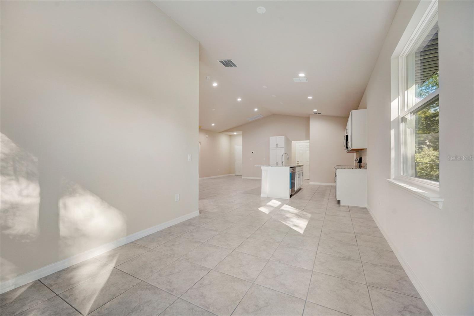 WHISPERING HILLS - Residential