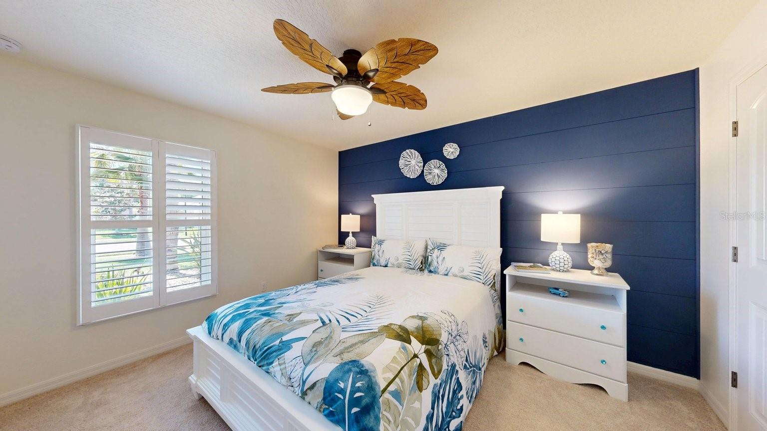 HIDDEN LAKES - Residential