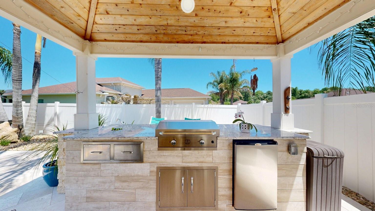 HIDDEN LAKES - Residential