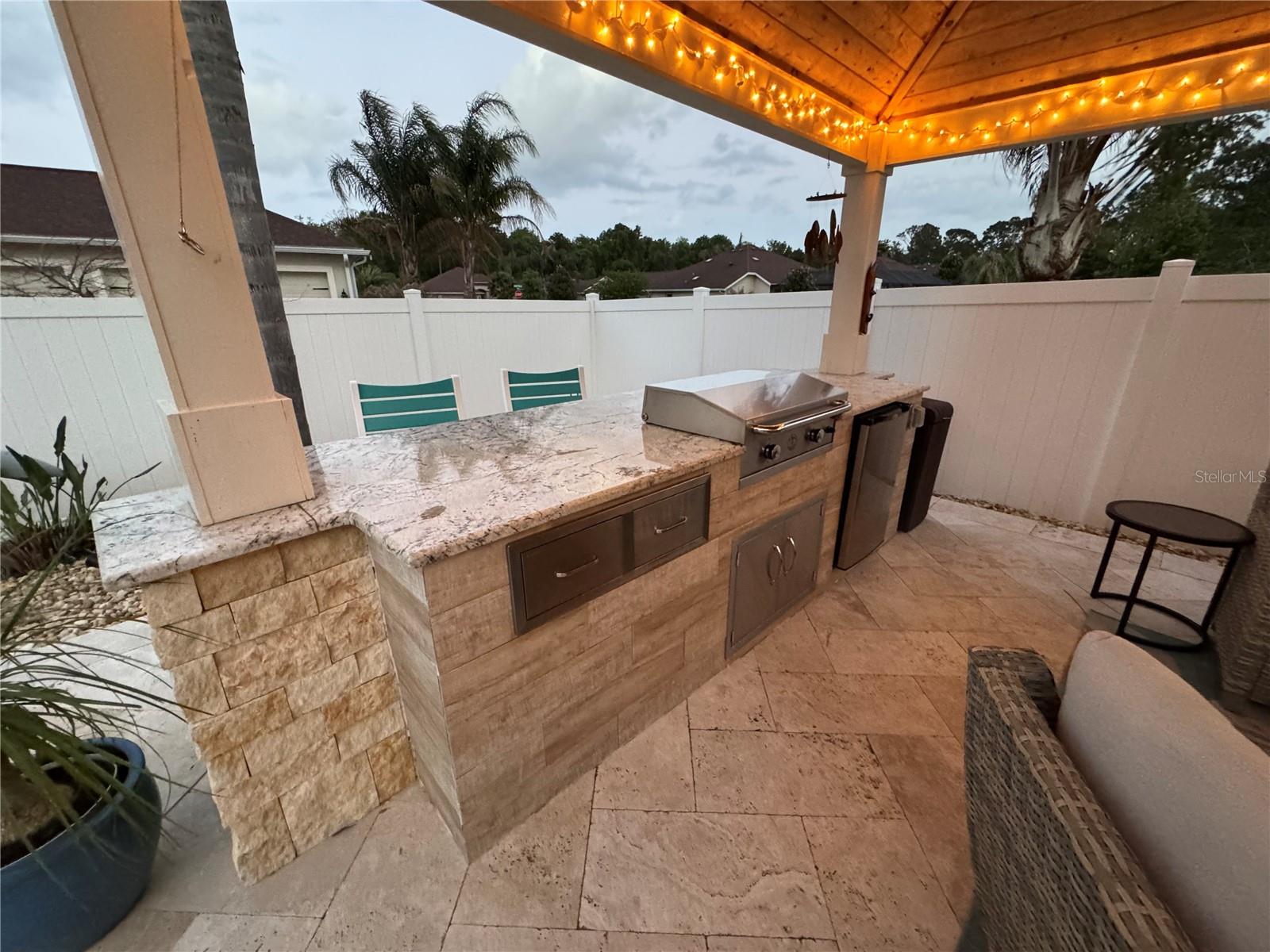 HIDDEN LAKES - Residential