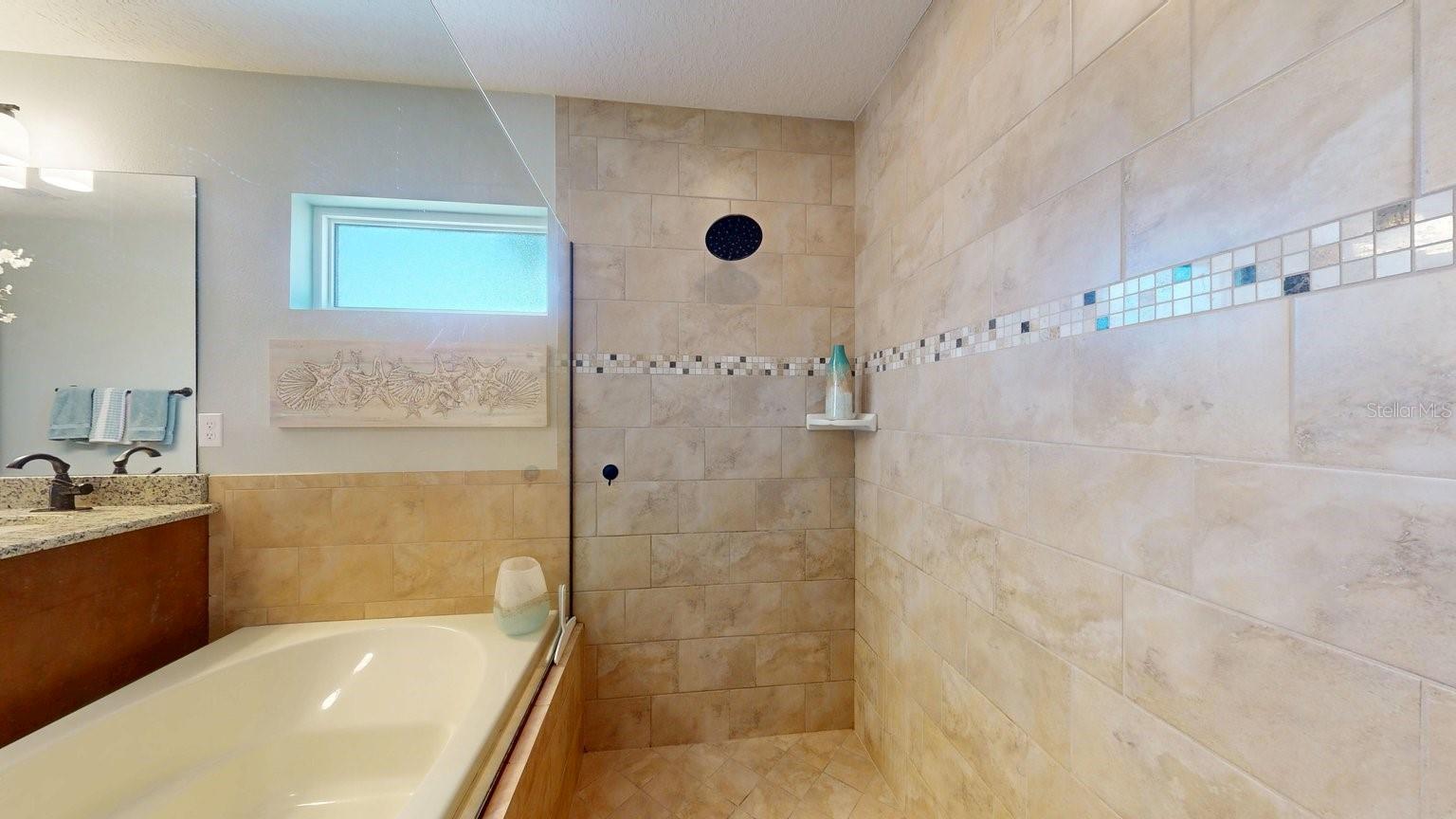 HIDDEN LAKES - Residential