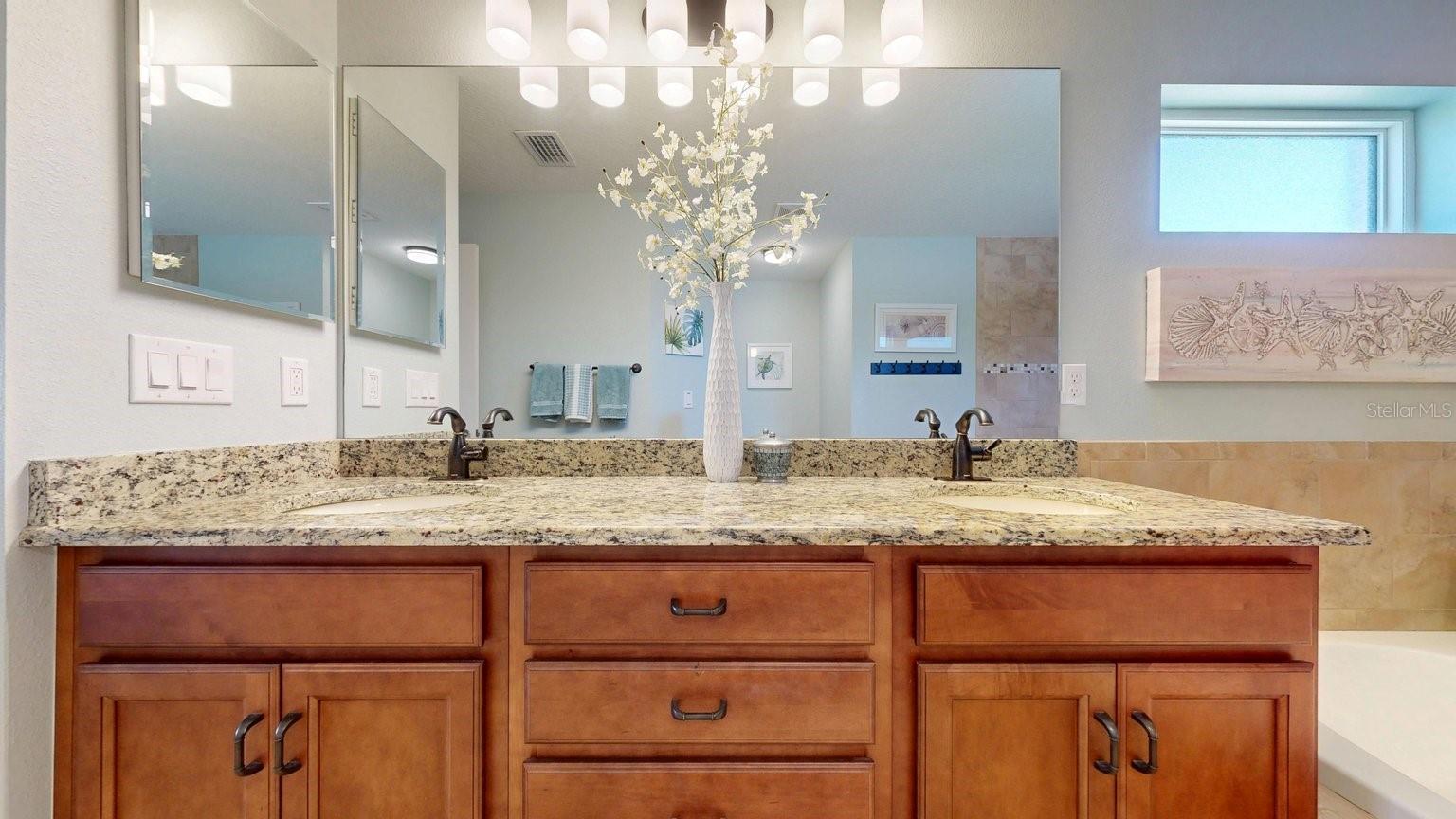 HIDDEN LAKES - Residential