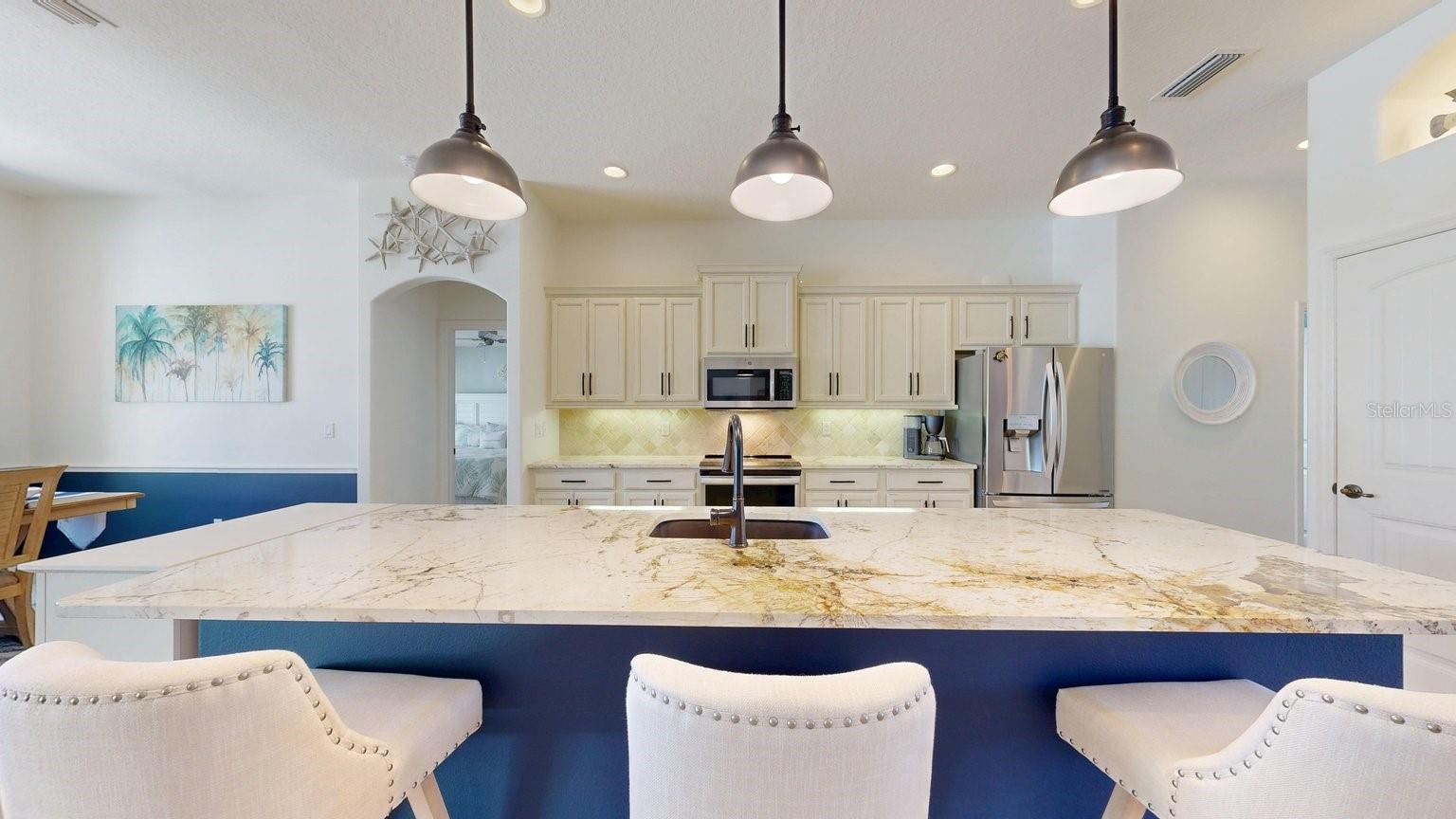 HIDDEN LAKES - Residential