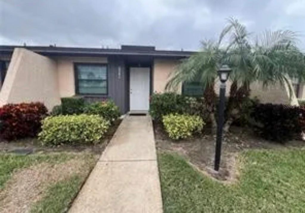 Photo of 2342 Barbados Court #7, Kissimmee, FL 34741 (MLS # S5145254)