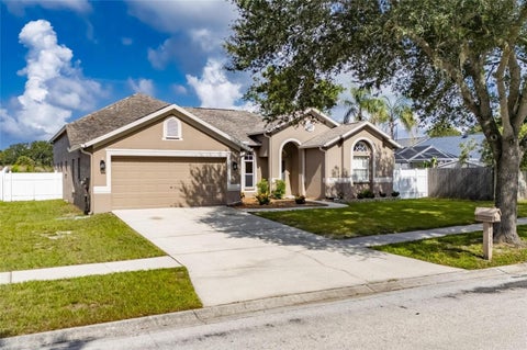 Photo of 10303 Tarragon Drive, Riverview, FL 33569 (MLS # TB8541104)