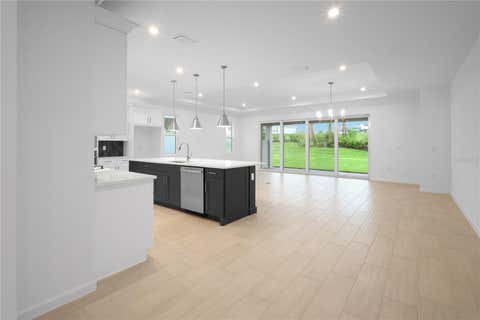 Tiny photo for 1618 Bellagio Loop, Tavares, FL 32778 (MLS # W7887140)