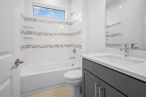 Tiny photo for 1618 Bellagio Loop, Tavares, FL 32778 (MLS # W7887140)