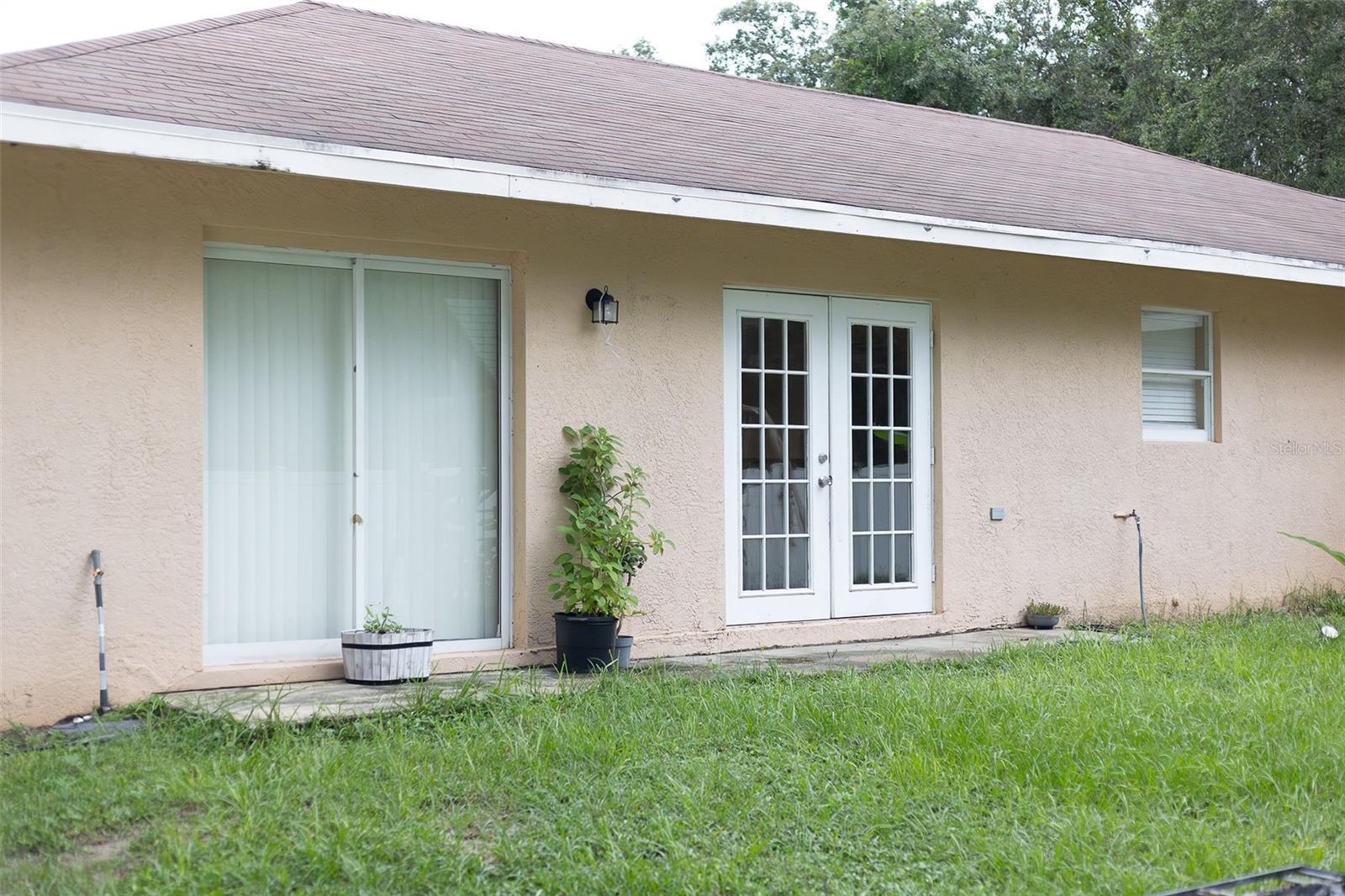 AVON PARK LAKES - Residential