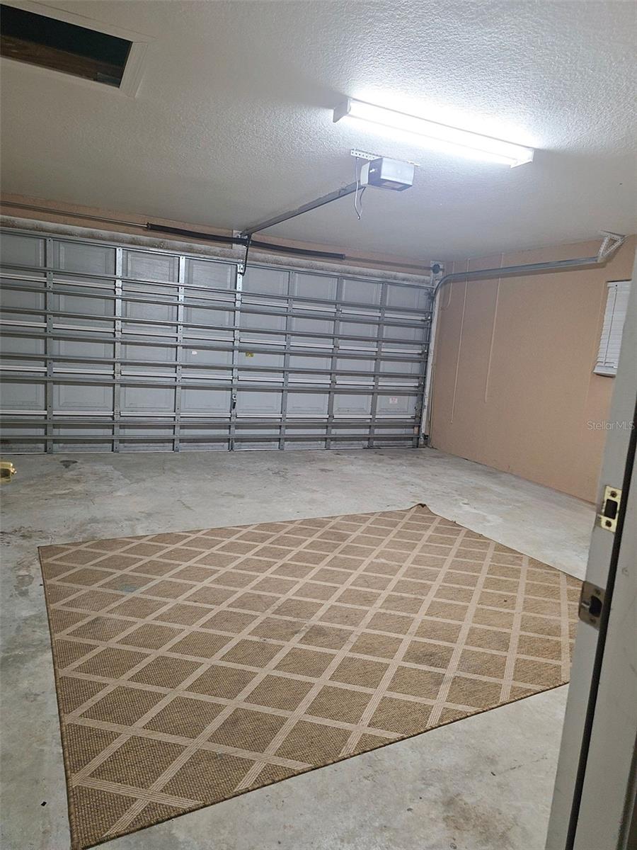 AVON PARK LAKES - Residential