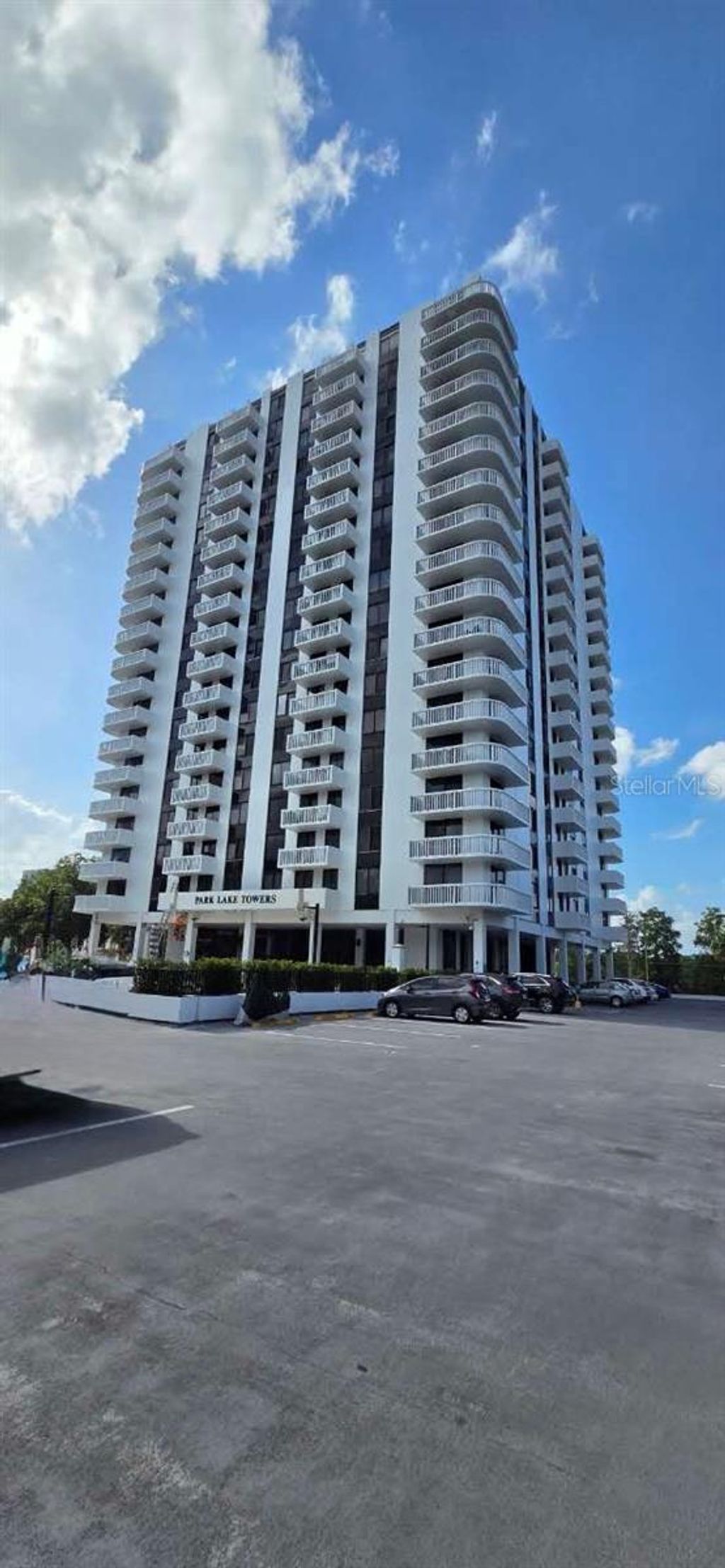 Photo of 400 E Colonial Drive #108, Orlando, FL 32803 (MLS # O6411191)