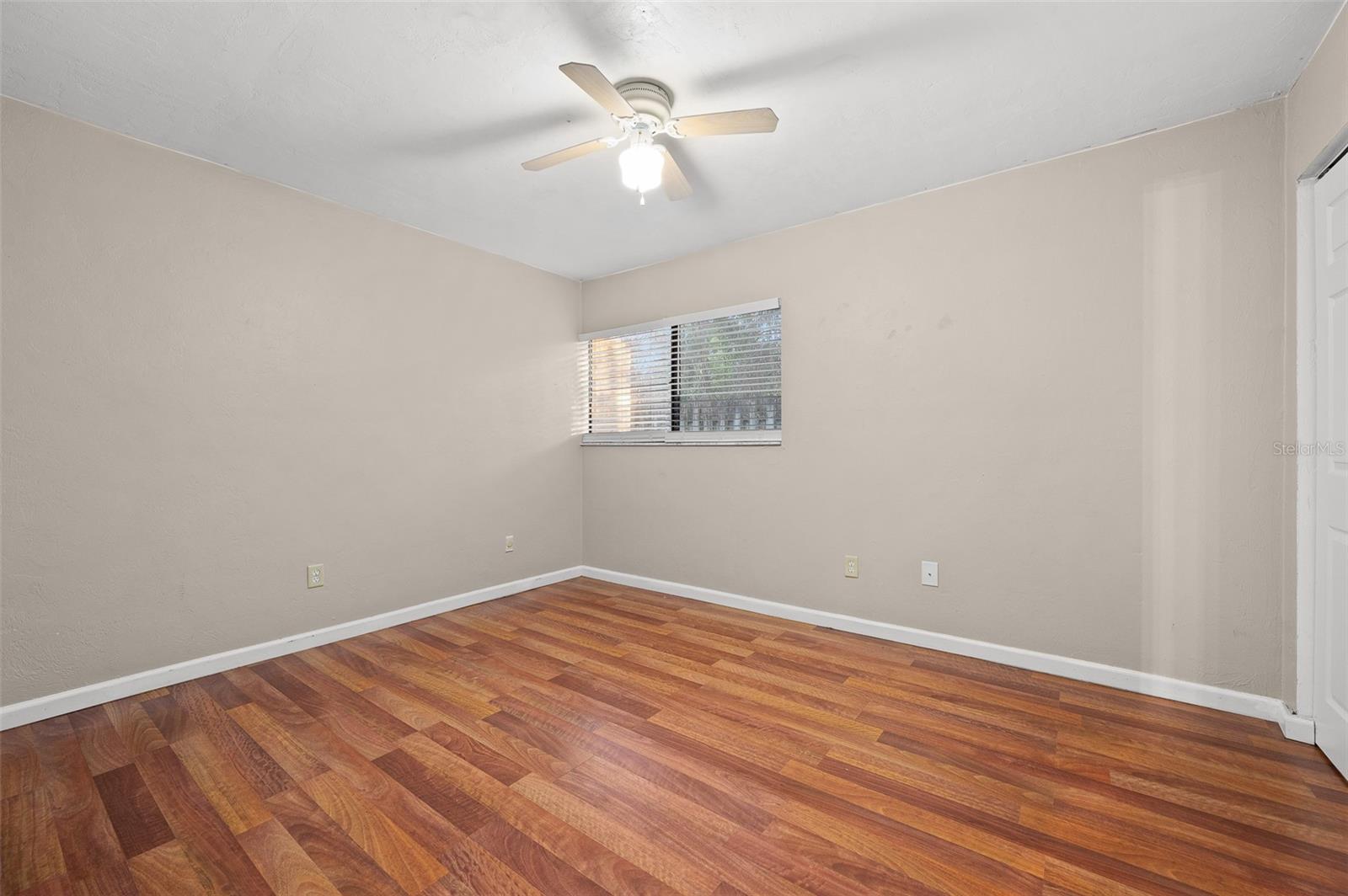 GRANTWOOD CONDO PH I - Residential