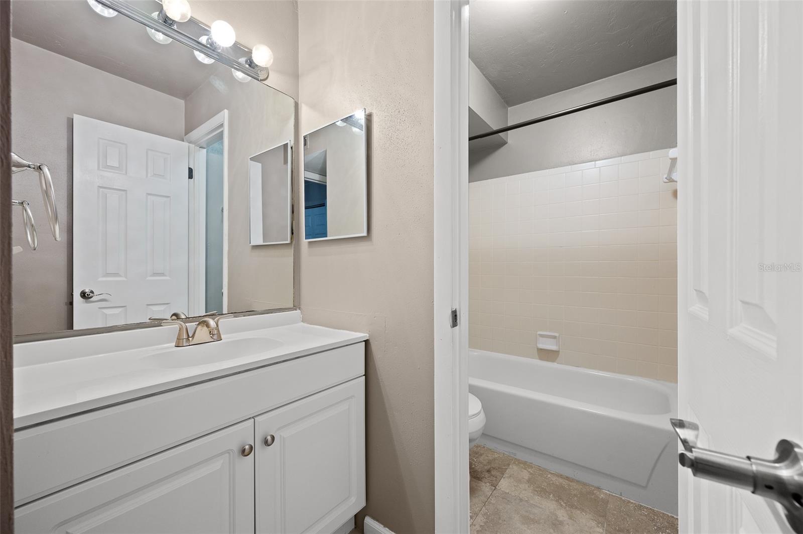 GRANTWOOD CONDO PH I - Residential